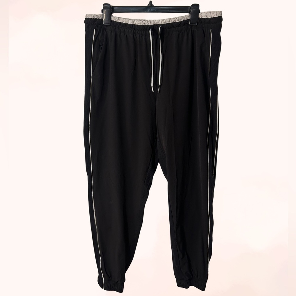 Athleta Brooklyn Jogger Pants | Black w/ White Trim | Size 16